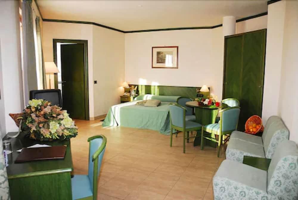 Park Hotel Imperatore Adriano Тіволі Екстер'єр фото